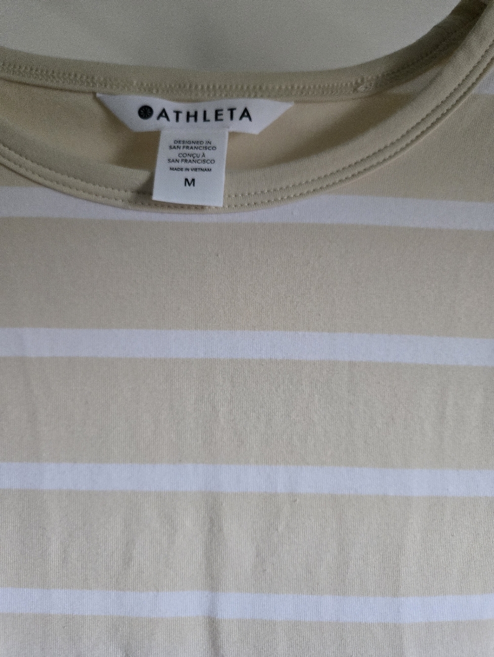 Athleta Size M Balanced Tee-Like NEW - Picture 2 of 2